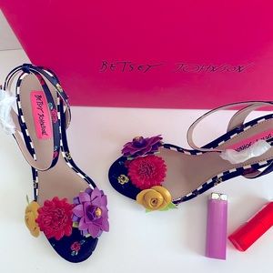 Price FIRM ~ Betsy Johnson Fleur Stilettos